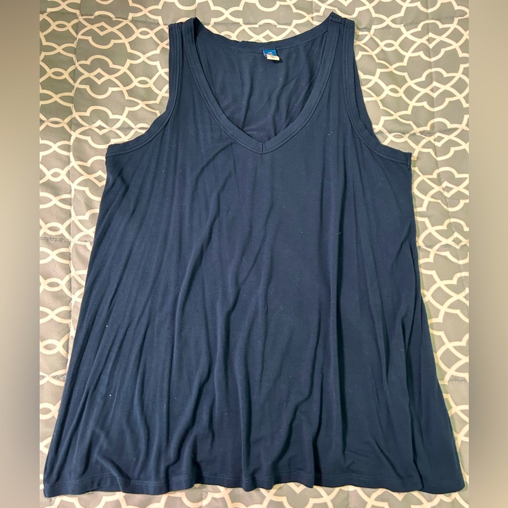 Old Navy Luxe Sleeveless Vneck